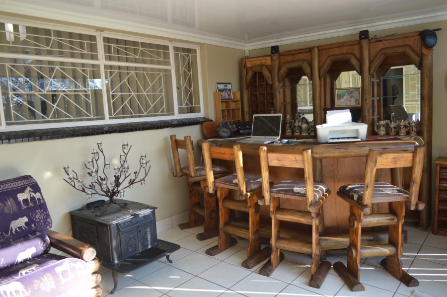 6 Bedroom Property for Sale in Flamwood North West